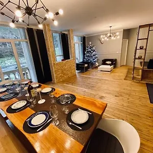 Appartement L'olympique, 8 Voyageurs Avec Parking, Savignac-les-Ormeaux
